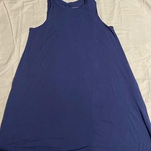 Sleeveless summer dress with pockets